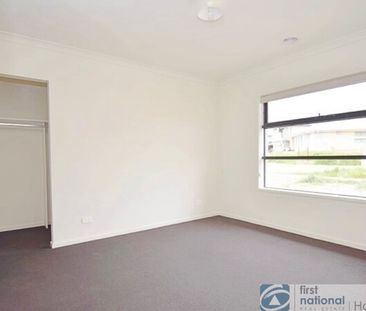 15 Vermillion Drive, Clyde North - Photo 1