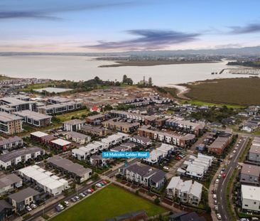 Sunny Corner Home - Photo 5