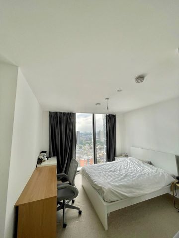 2 Bed Flat, Stratosphere Tower, E15 - Photo 5