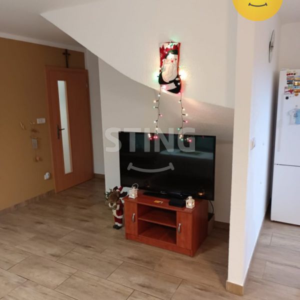 Pronájem bytu 5+kk 100 m², Strahovice - Photo 1
