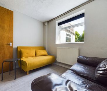 5 bedroom terraced house to rent - Photo 3