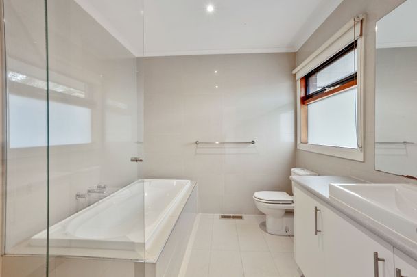 Unit 3/2015 Malvern Road, Malvern East. - Photo 1