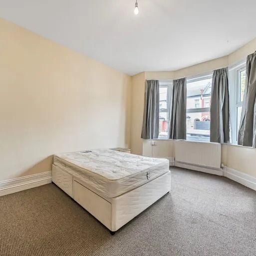5 bedroom terraced house to rent - Photo 1