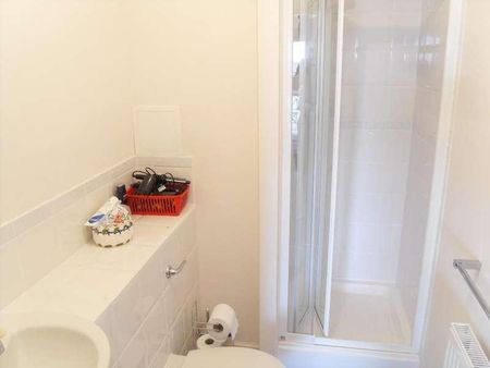 Brand House, Coombe Way, GU14 - Photo 4