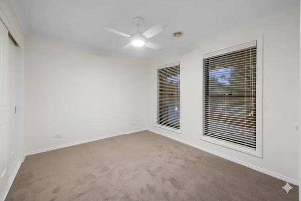 53 Featherstone Avenue, Glenroy NSW 2640 - House For Rent | Domain - Photo 1