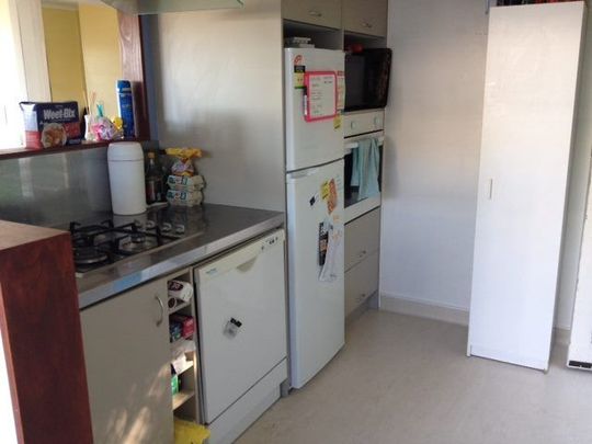 3 bedroom flat Northland - Photo 1