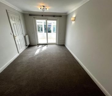 2 bedroom detached bungalow to rent - Photo 3