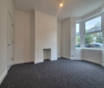 2 Bed Terraced House, Pevensey Road, E7 - Photo 3