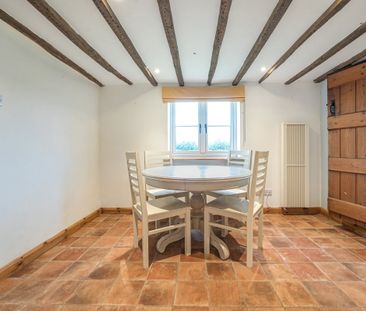 2 bedroom cottage to rent - Photo 4