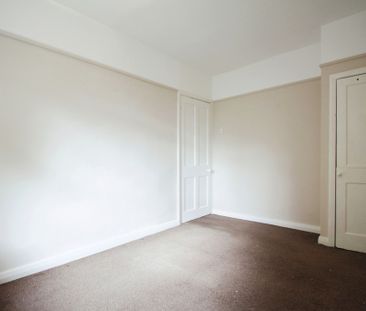 Laburnum Grove, Saltney, Chester - Photo 5