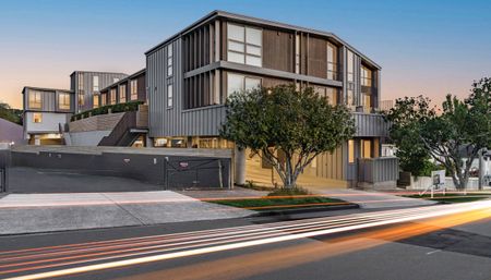 Modern Luxury - Unbeatable DGZ Location - Photo 3