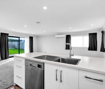 48B Celia Street,Stratford - Photo 3