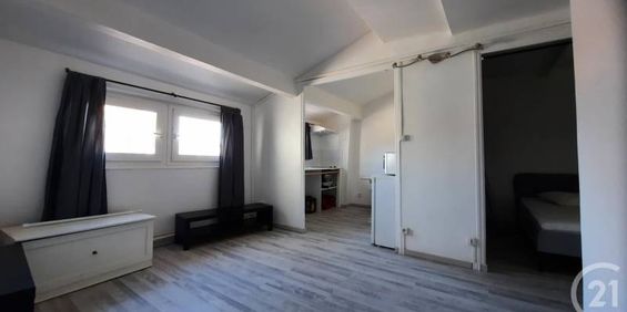 Appartement à louer 1 pièce - 27,62 m2 meublé à La Seyne-sur-Mer centre-ville - Photo 3