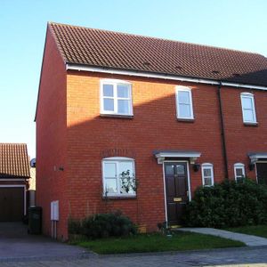 Poppy Close, Lansdowne Park, Calne, SN11 - Photo 3