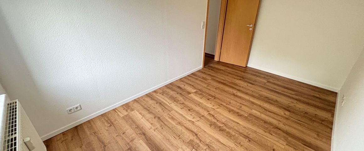 2-Raum-Wohnung mit Balkon und Blick ins Grüne - Photo 1