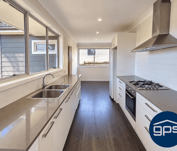 Spacious Family Home in the Heart of Merrylands - Photo 5