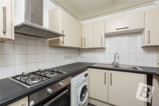 2 bedroom maisonette to rent - Photo 1