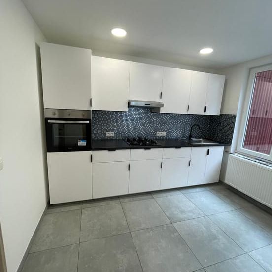 Appartement te huur - Photo 1