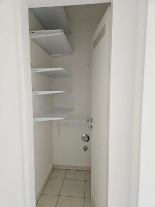 * Hochwertig ausgestattete 2-Zimmer-Wohnung mit Balkon zu vermieten! * Aufzug vorhanden! - Foto 1