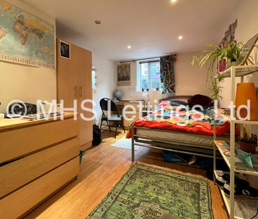 6 Bedroom Mid Terraced House for rent in Hessle Terrace - Photo 2