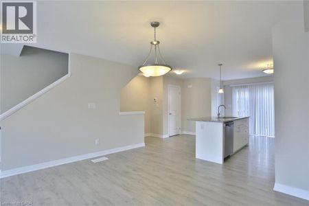 25 SPORTSMAN HILL Street, Kitchener, Ontario, N2P0J2 - Photo 5