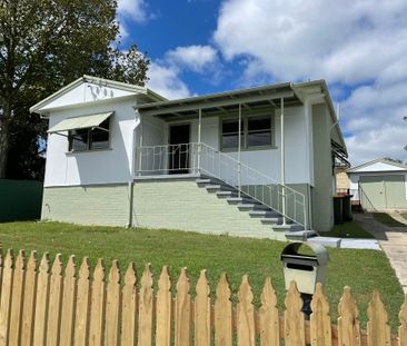Three Bedroom Family Home - Photo 1