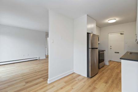 For Lease - 530 Proudfoot Lane Unit# 402, London North, Ontario - Photo 4