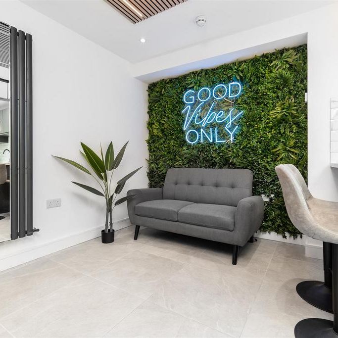 5 bedroom terraced house to rent - Photo 1