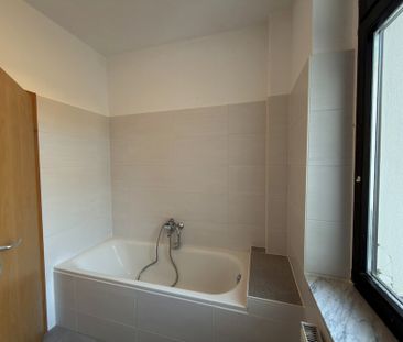 Einbauküche - Badewanne - Tageslichtbad - Stellplatz | 2-Zimmer-Woh... - Photo 1
