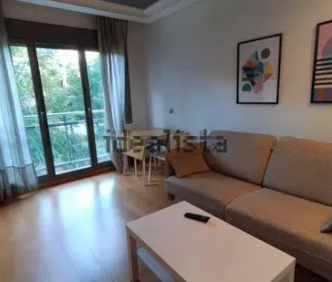 Alquiler de piso en Los Guindos - Parque Mediterráneo - Santa Paula - Photo 5