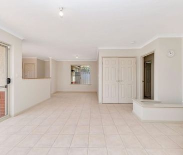 Easy Care unit in quiet complex - Photo 3