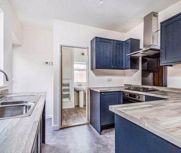 2 bedroom terraced house to rent - Photo 6