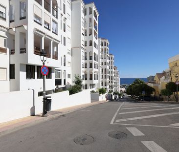 Alquiler de piso en Avenida Reina Sofía, 13 - Photo 4