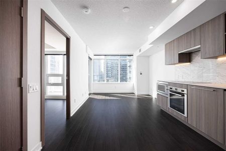 For Lease - 19 Bathurst Street Unit# 615, Toronto, Ontario - Photo 2