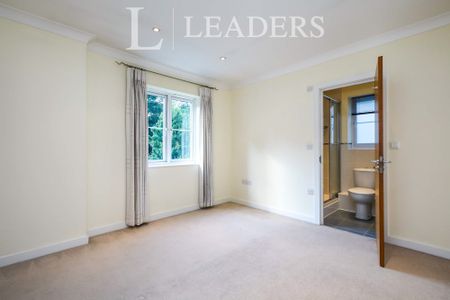 2 bedroom apartment to rent Charterhouse Area, Godalming - Photo 4