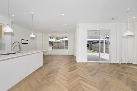 Immaculate Family Home in a Peaceful Upper Kedron Pocket - Photo 3