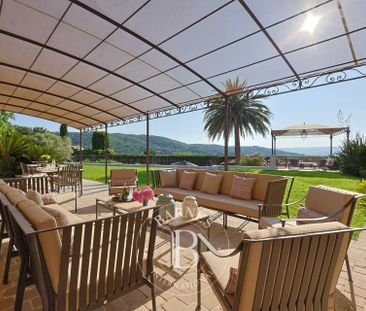 SAINT-TROPEZ - VILLAGE - 8 CHAMBRES - PISCINE - VUE MER - Photo 1