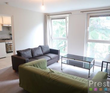 2 bedroom flat to rent - Photo 2