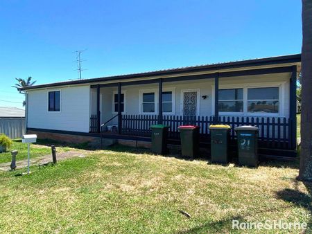 Renovated Family Home - Photo 3