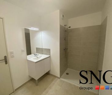 T3 AVEC LOGGIA + PARKINGS - Photo 4