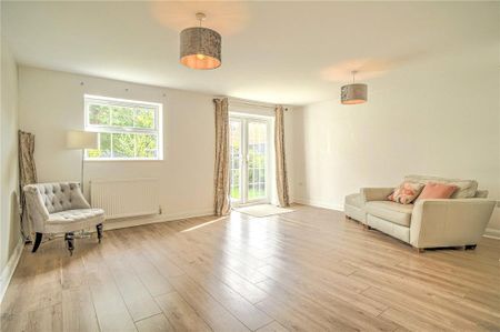 3 bedroom semi-detached house to rent - Photo 2