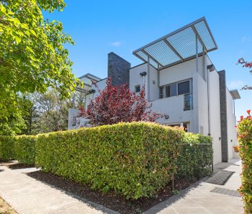 Charming In Leafy O'Connor - Photo 6