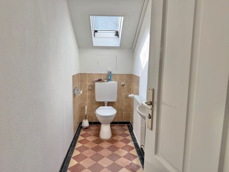 2 gepflegte Mansardenzimmer mit Küche, Bad und WC nahe Mühlburger Tor - Photo 4