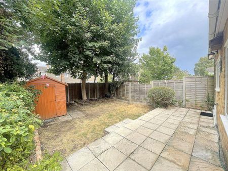 3 bedroom semi-detached house to rent - Photo 4