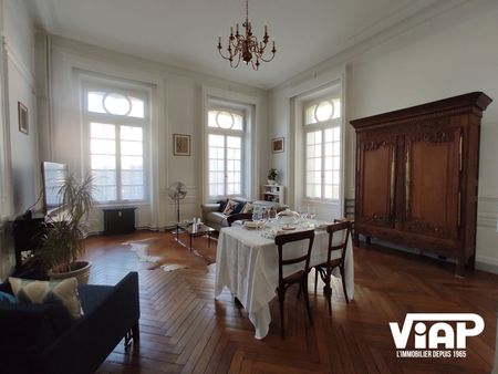 GRAND T2 MEUBLÉ AVEC GARAGE - Photo 3