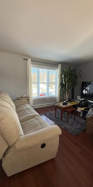 Maison 5 ½ sur 2 niveaux – Quartier paisible, Oka - Photo 1