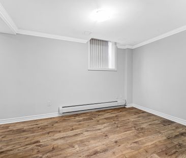 235 Charlotte St - Photo 2