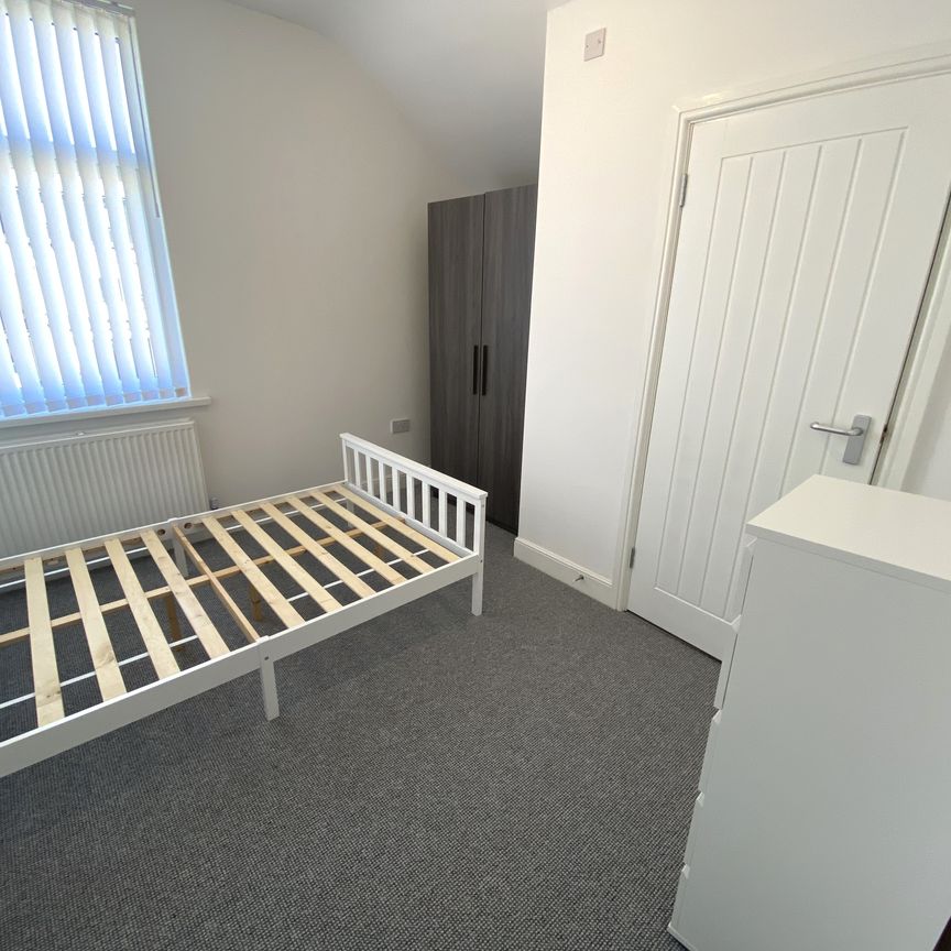 £2,750 PCM, Exceptional Refurbished Five En-Suite Double Bedroom Furnished House with Enclosed Garden in Pentre Street, Grangetown, Cardiff, CF11 6QX - Photo 1