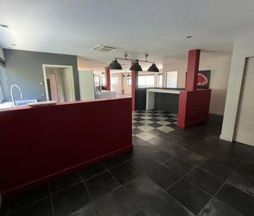Loft de sept pièces à louer à TOURNON SUR RHONE - Photo 5