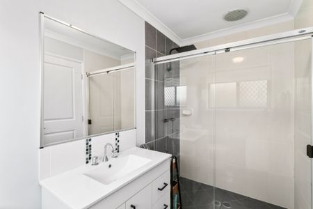 20 Carramar Street, Rothwell QLD 4022 - House For Rent | Domain - Photo 5